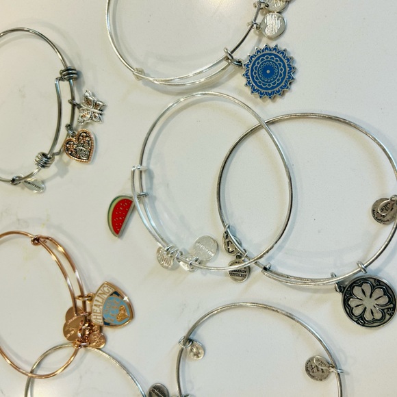 Free with purchase- Bundle of 7 Alex and Ani charm bracelets/ bangles - Picture 3 of 5